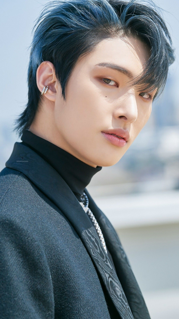 Mingi Wiki/Bio